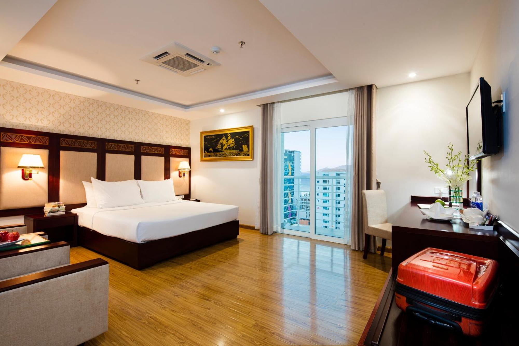Galliot Hotel Nha Trang Exterior photo